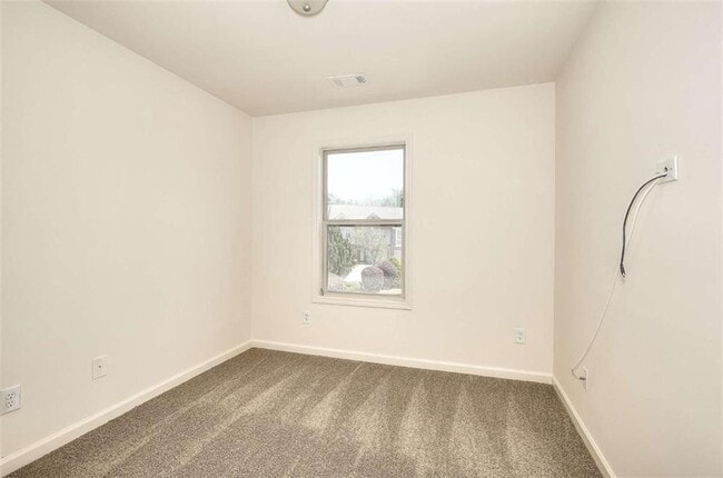 Building Photo - 2658 Avanti Way