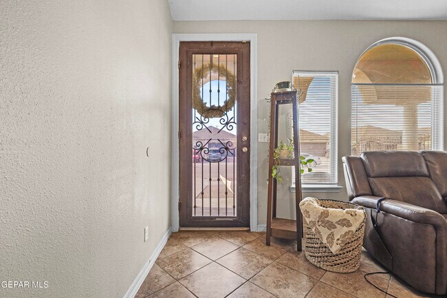 Building Photo - 14660 Spanish Point Dr
