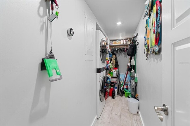 Building Photo - 5700 Mariner St