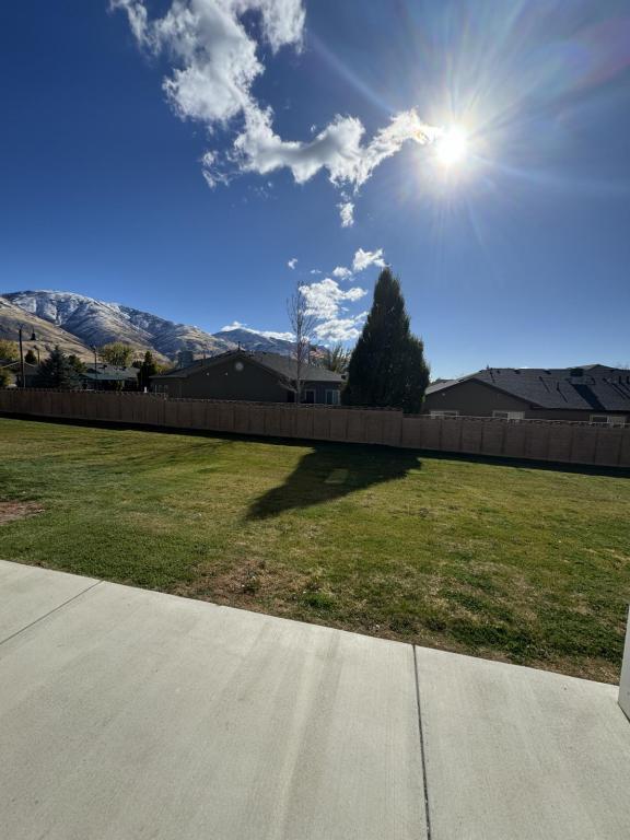 Building Photo - 1120 W 600 S