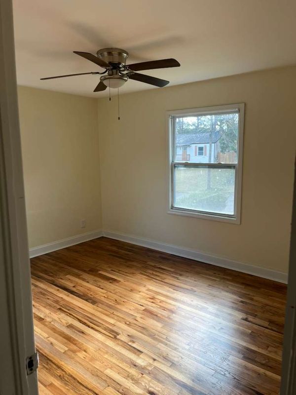 Building Photo - 2181 Gordon Cir