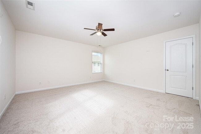 Building Photo - 3530 Alister Ave SW