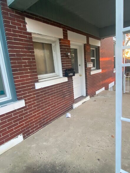 Side entrance - 1417 Dormont Ave