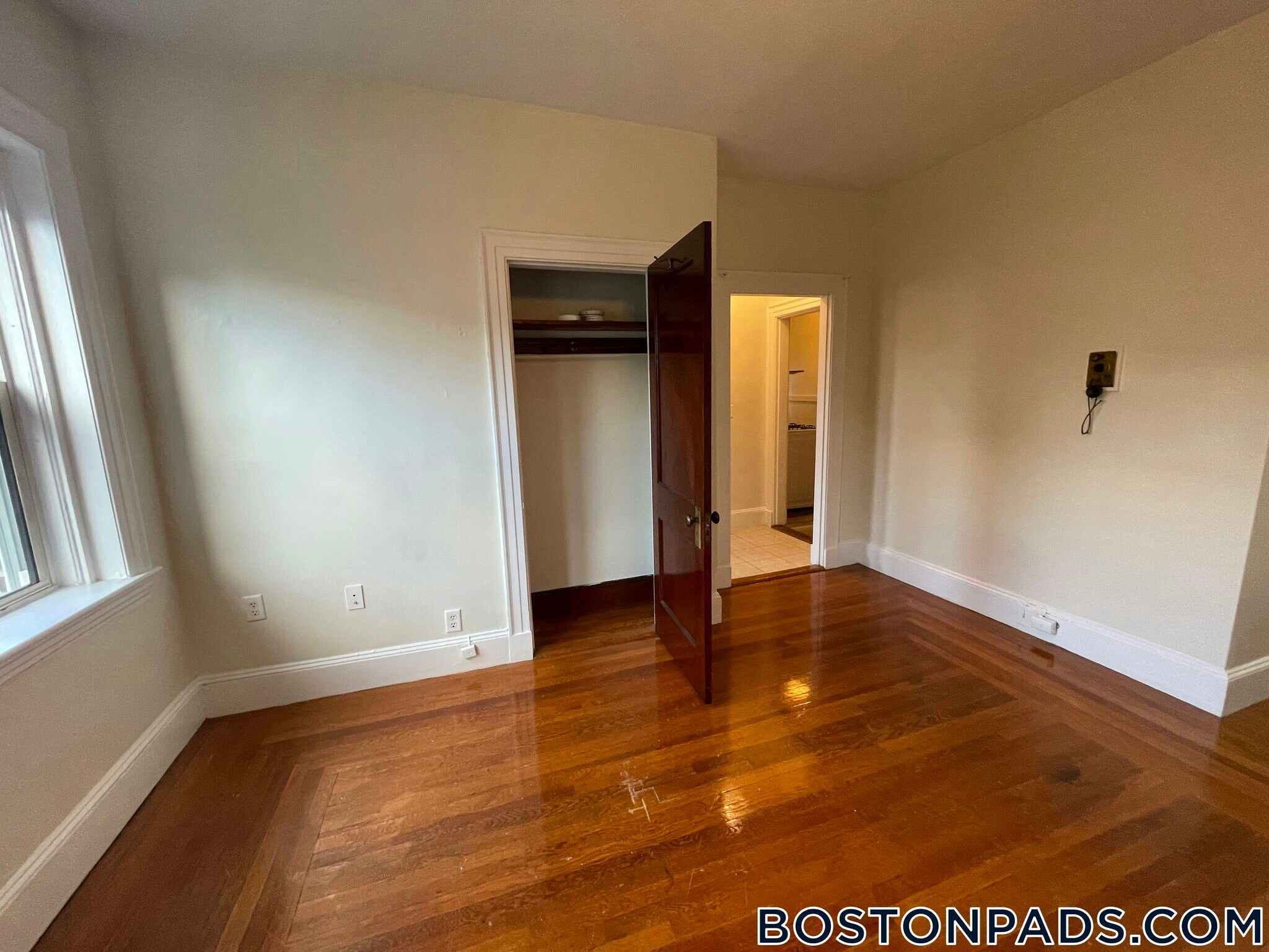 Building Photo - 163 Summer St