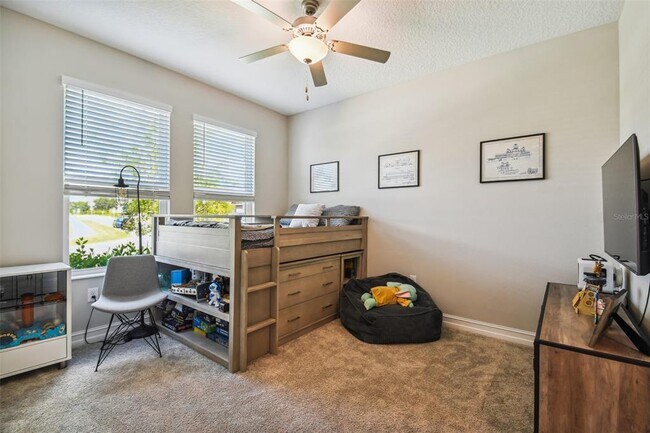 Building Photo - 9571 Little Bluestem Dr