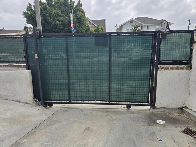 Building Photo - 1245 Crenshaw Blvd