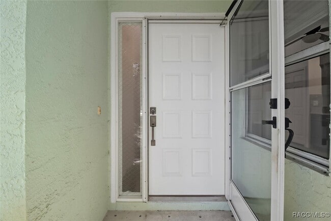 Building Photo - 809 Inverie Dr