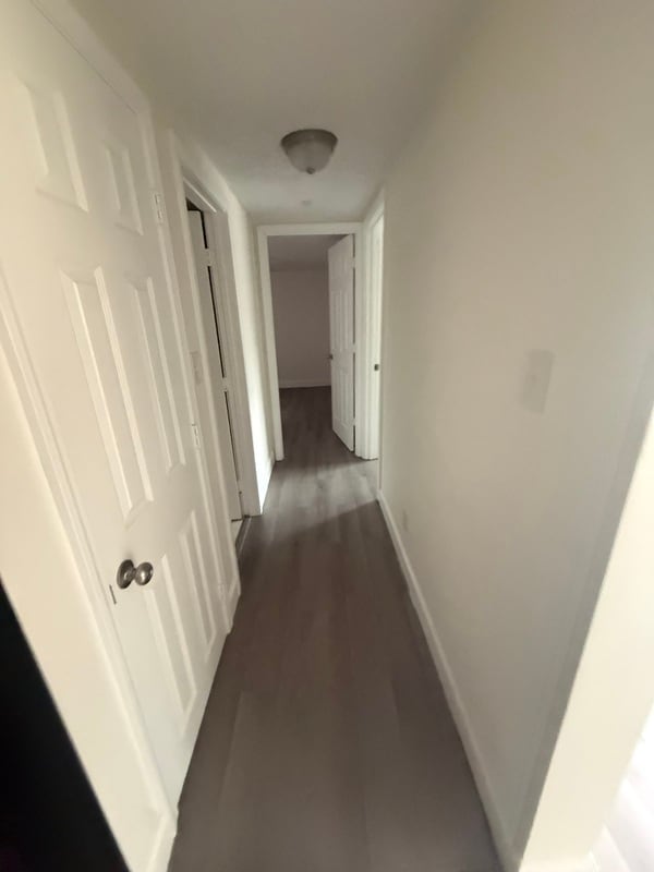 Building Photo - 1300-1330 Windsor Avenue - 1302 B