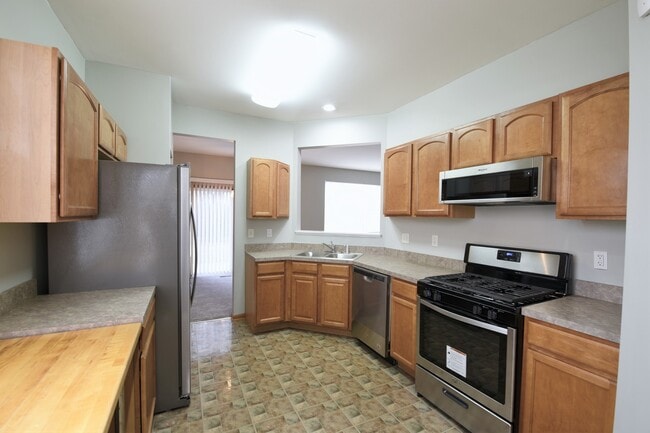 Building Photo - 1807 S Wentworth Cir