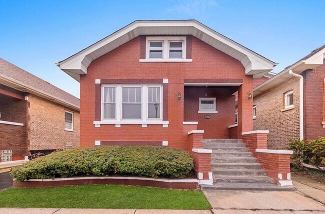 Building Photo - 2432 Elmwood Ave