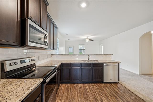 Building Photo - 3000 Parker Dr
