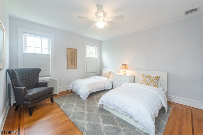 Building Photo - 238 Park St