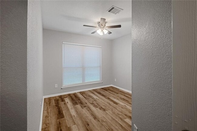 Building Photo - 13556 Anarosa Loop