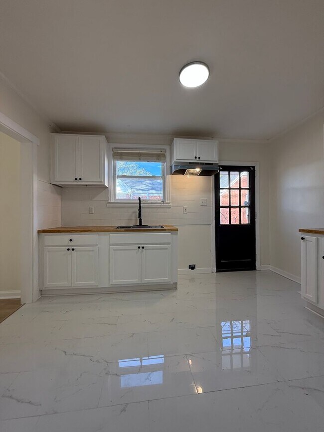 Building Photo - Available June 1st- Recently remodeled 3-bedroom, 2-bath home