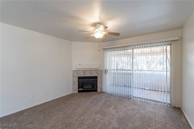 Building Photo - 3061 Key Largo Dr