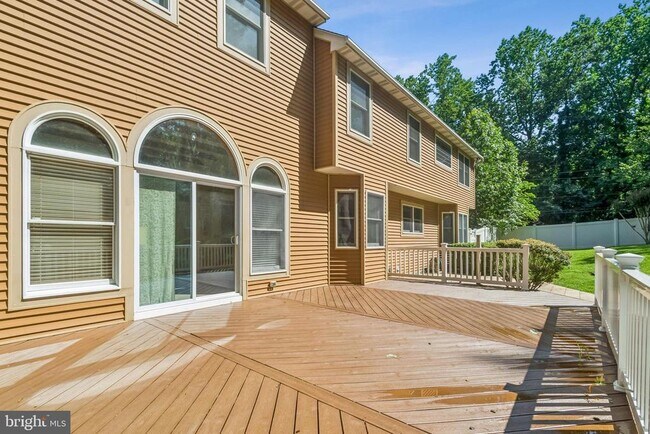 Building Photo - 478 Mountain Rd