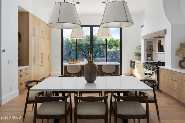 Building Photo - 4120 N 44th Pl