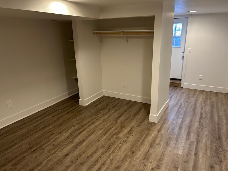 Bedroom - 5109 Washington St NE