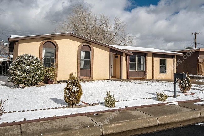 Primary Photo - 13105 Skyview Ave NE