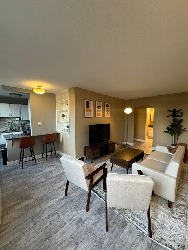 Building Photo - Furnished 1 bedroom 1 bathroom apartment