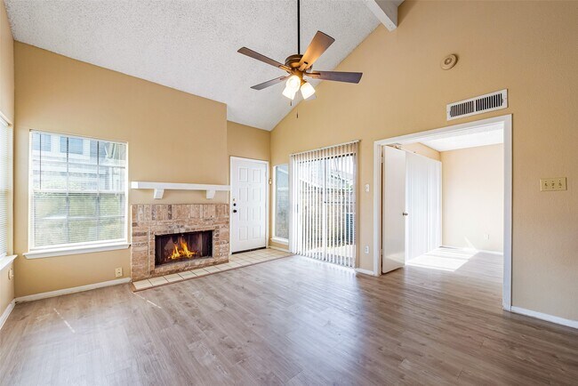 Building Photo - 6315 Cattails Ln