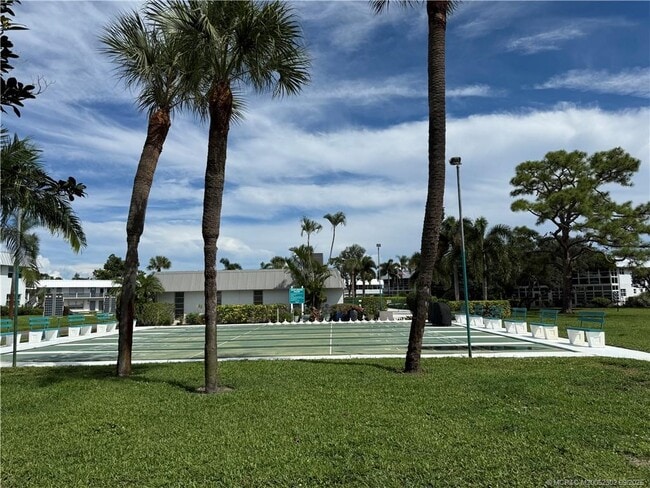 Building Photo - 2929 SE Ocean Blvd