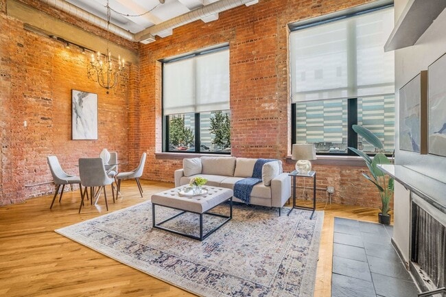 Building Photo - 1439 S Michigan Ave