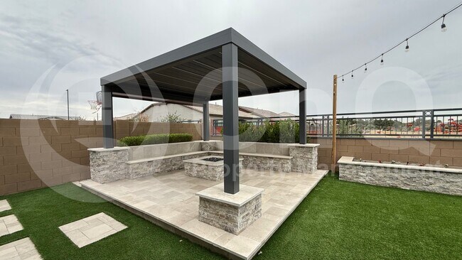 Building Photo - 5840 S Delaware St