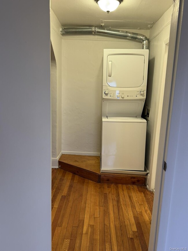 Building Photo - 35-25 190th St