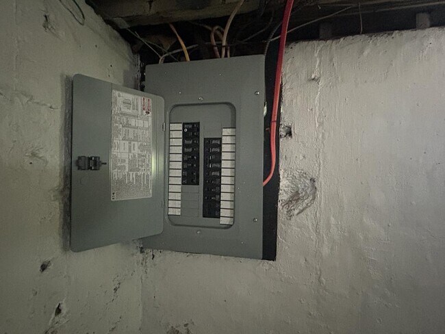 Building Photo - 110 E Galbraith Rd