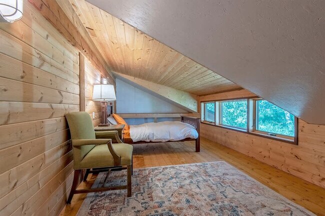 Building Photo - 10570 Rammell Mountain Rd