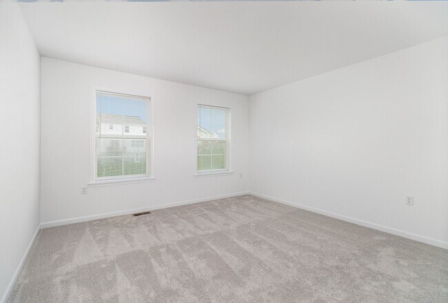 Building Photo - 7870 Briarwood Dr