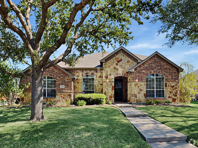 Building Photo - 7701 Westover Dr