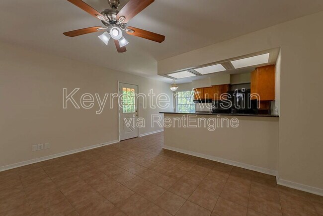 Building Photo - 4601 Lennox Dr