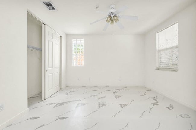 Building Photo - 447 Corte Madera Ln