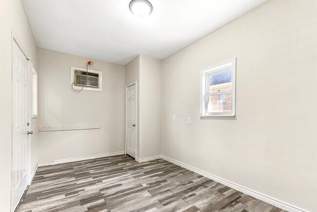 Building Photo - 28514 Hayden Park Dr