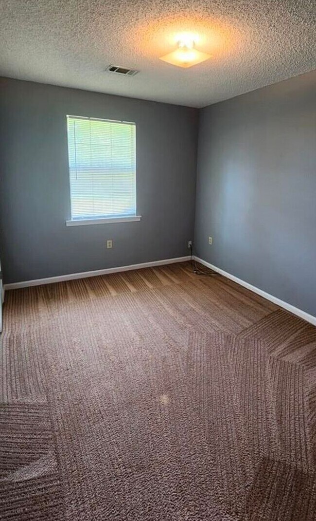 Building Photo - 1302 Loblolly Dr