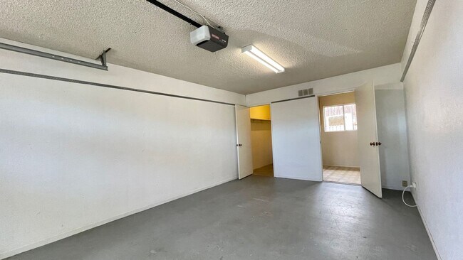 Building Photo - 822 Santa Maria Ave