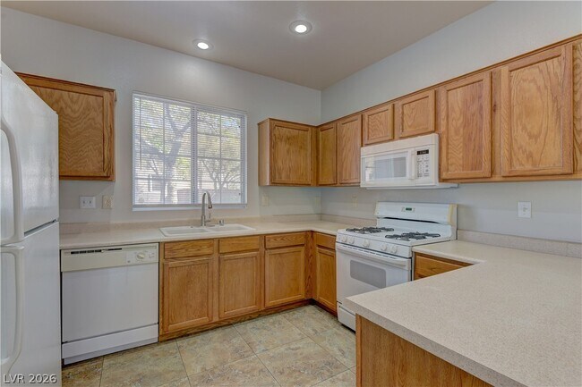 Building Photo - 10753 Pipers Cove Ln