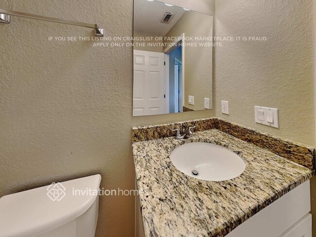 Building Photo - 481 Dagama Dr