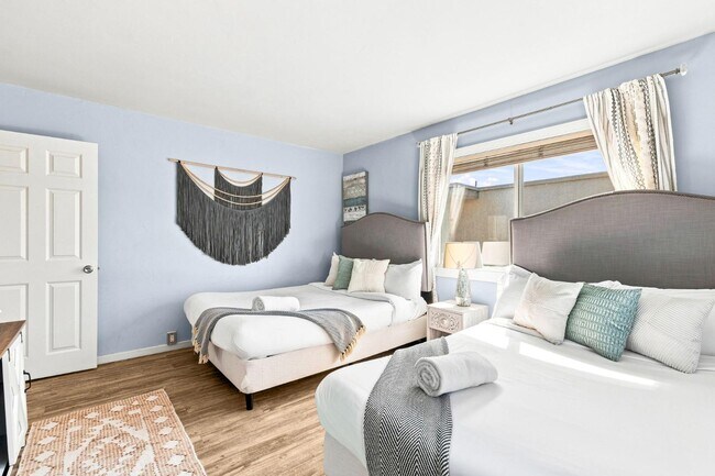 Building Photo - 829 San Fernando Pl