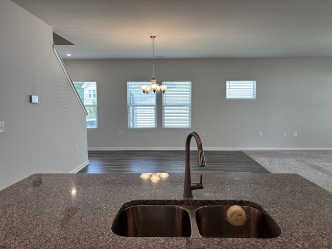 Building Photo - 301 Wilbur Lake Dr