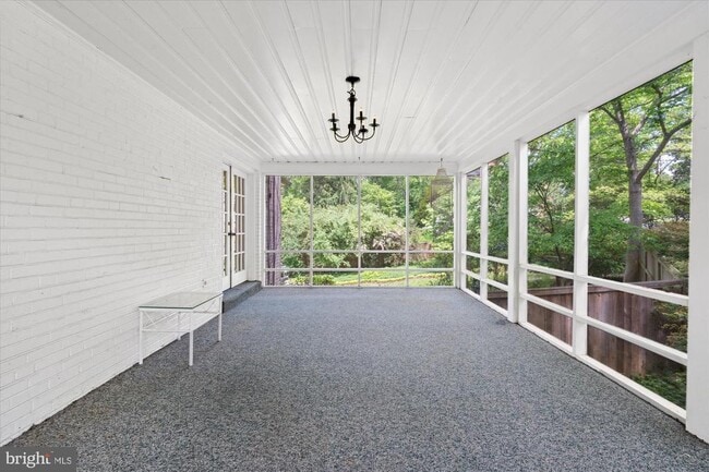 Building Photo - 8300 Kerry Rd