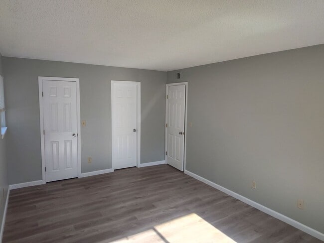Building Photo - Gorgeous 2 bed Aurora condo for rent