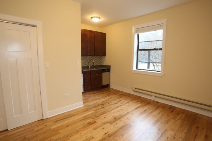 Building Photo - 4551 N Damen