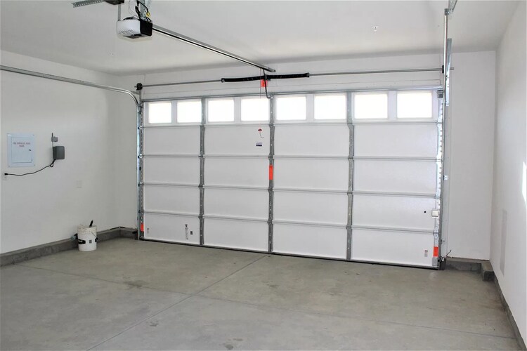 Building Photo - 1683 Sandoval Dr