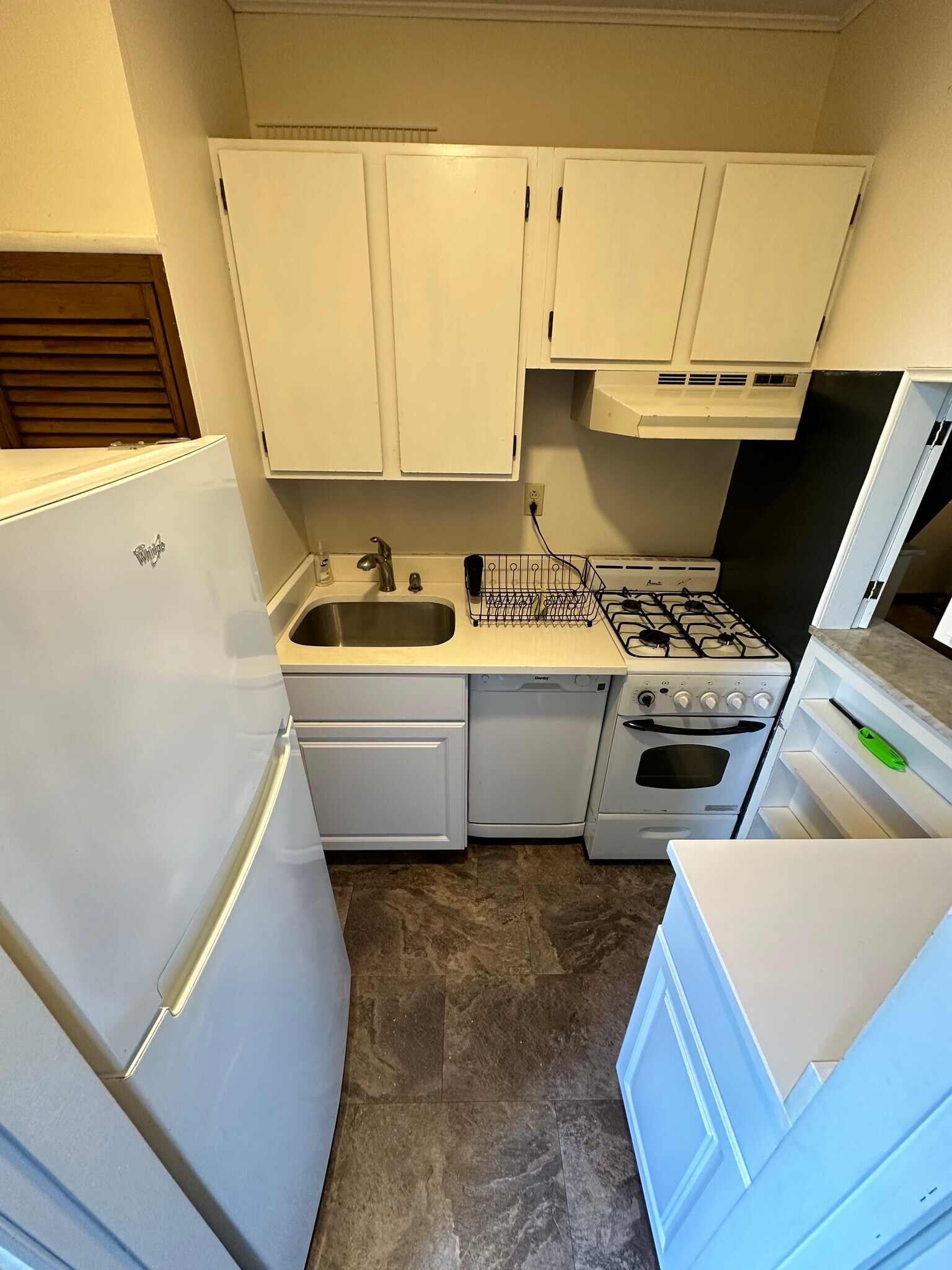 Kitchen - 821 Barracks St