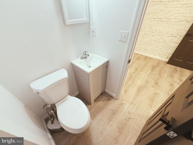 Building Photo - 2142 Penrose Ave