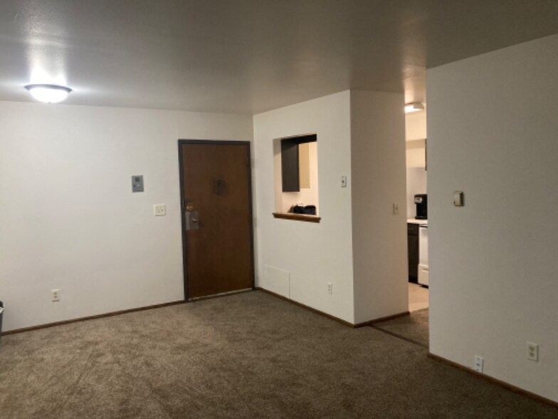 Building Photo - 10628 W Bobolink Ave