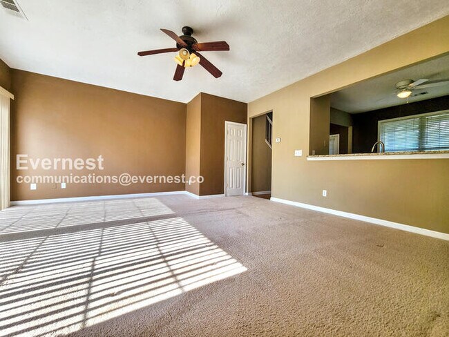 Building Photo - 2521 Heyoak Ct